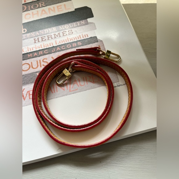 💯% Authentic Louis Vuitton Vacchetta Strap✨ - Picture 1 of 4